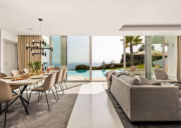 Luxury Villa for rent in Marbella Del Este, Andalusia