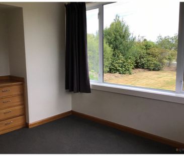 Spacious & Well-Maintained 3-Bedroom Home - Photo 2