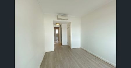 Spacious 2 Bedroom Apartment - Photo 2