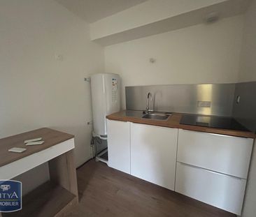 Location Appartement 2 pièces 41m² MONT ST AIGNAN 76130 - Photo 4