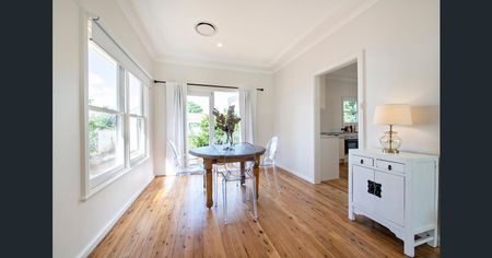 Immaculate Renovated Cottage - Photo 2