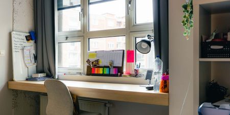 Appartement te huur in Liège voor € 550 met 1 slaapkamer - Photo 2