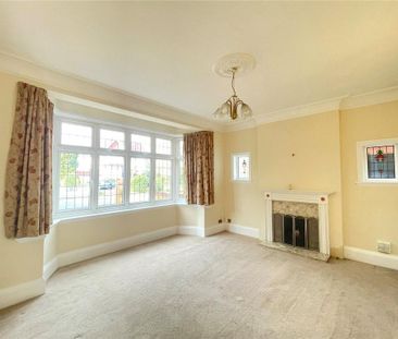 4 bedroom detached house to rent - Photo 2