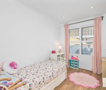 35b West Parade, Perth WA 6000 - Townhouse For Rent | Domain - Photo 4