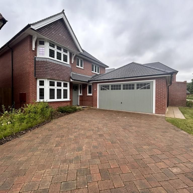 3 bedroom detached house to rent - Photo 1