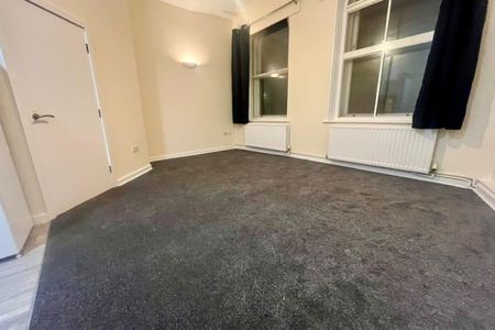 Bond Street - Photo 3