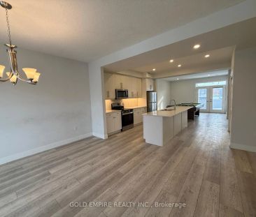 990 Deveron Crescent #3 - Photo 4