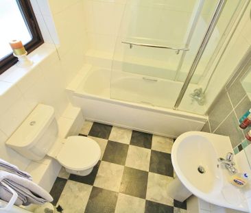 Scoles Green, Normans Buildings, Norwich - Photo 6