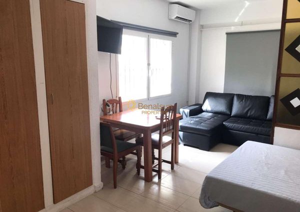 For rent MID SEASON from 01/09/2024 - 30/06/2025 studio on 1st line of beach in Benalmadena.-