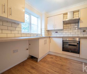 Conway Gardens, Grays, RM17 - Photo 3