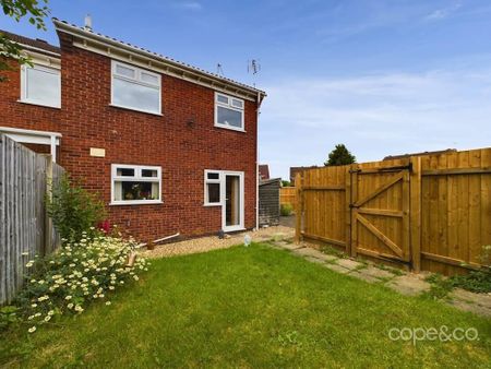 1 bedroom semi-detached house to rent - Photo 2