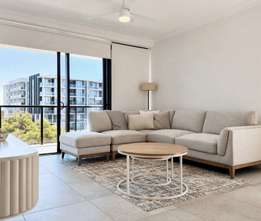 Stunning Two-Bedroom Waterfront Apartment - Photo 1