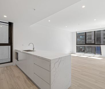 Modern Two-Bedroom Apartment Close to Transport & Waterfront - Photo 2