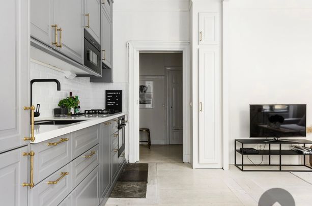 Hagagatan, Stockholm - Photo 1