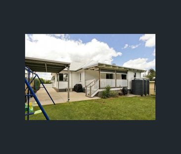 Post war home in great location - Photo 1