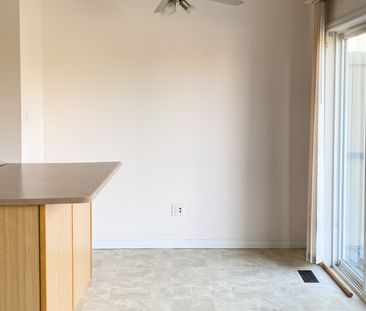 A Charming Retreat With Lush Driveway Peonies. Fully Developed Base... - Photo 2