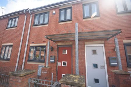 2 bedroom terraced house to rent - Photo 2