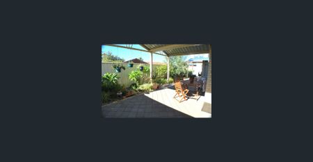 Magnificent Large Townhouse Close To Marina - Photo 5