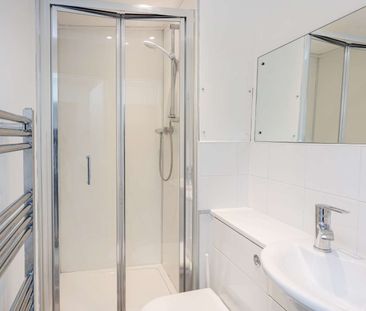 High Street, Woodstock, OX20 1TF - Photo 3