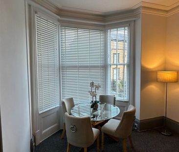 15 Princess Royal Terrace, YO11 2RP, Scarborough - Photo 6