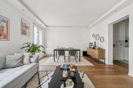 Location Appartement 2 pièces 43m² PARIS 16ème - Photo 2
