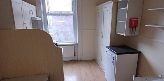 Bedsit, Stuart Crescent, N22 - Photo 2