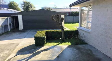 Sunny 3 bedroom family home - Photo 4