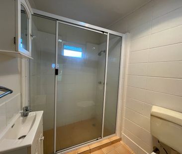 2 BEDROOM SPLIT LEVEL WITH AIR CONDITIONER - Photo 6