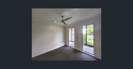 SPACIOUS 4 BEDROOM FAMILY HOME WITH OPEN KITCHEN LIVING DINING WITH SEPARATE CARPETED FAMILY ROOM. VERY GOOD SIZE BEDROOMS. 5 MINUTES TO THE HIGHWAY. - Photo 4