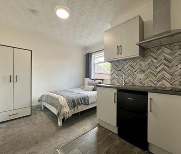 Studio to rent - Photo 4