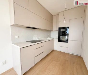 Pronájem 2+kk s terasou a parkováním - Photo 4