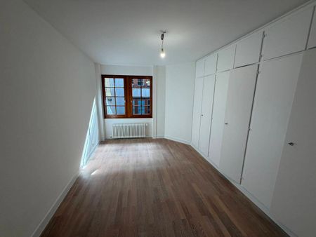 Superbe duplex de 4.5 pièces en vieille-ville de Genève - Photo 4