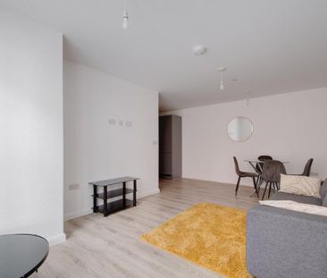 2 bedroom apartment to rent - Photo 2