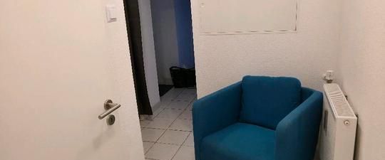 1 Zimmer Wohnung mit Küche / Stadtnah / Warm - Photo 1