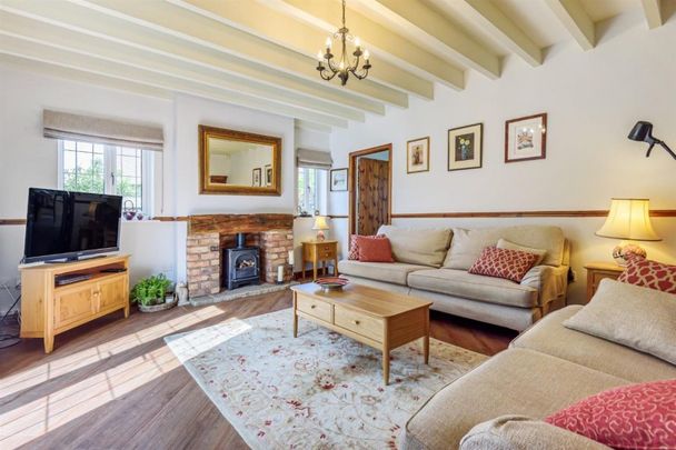 3 BED House To rent - Photo 1