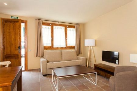 Carrer Enginyer Algarra - Photo 2