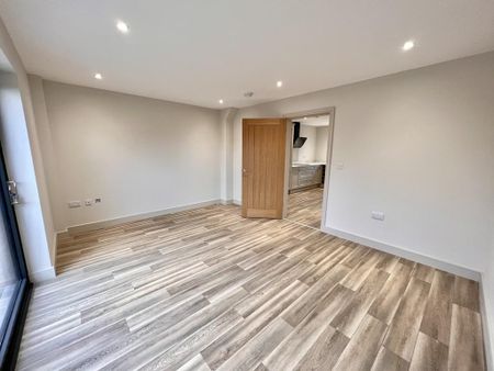 2 bedroom terraced house to rent - Photo 2