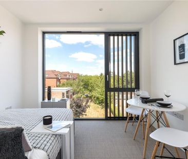 Studio to rent - Photo 2