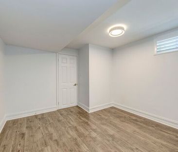 For Lease - 538 fourth Line, Oakville, Ontario - Photo 1