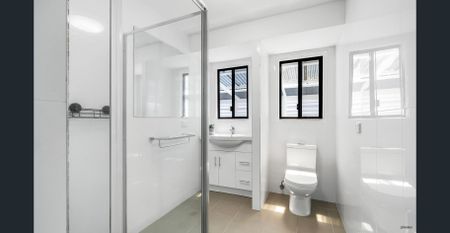 28 Bronzewing Close, Elanora, Qld 4221 - Photo 4