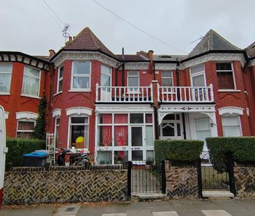 4 bedroom terraced house to rent - Photo 4