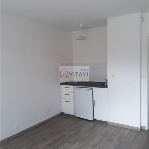 Location Appartement 1 pièce 29m² MARGNY LES COMPIEGNE 60280 - Photo 1