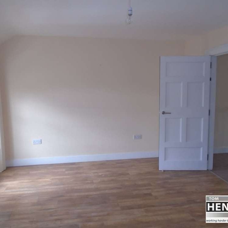 8B KILLYMAN ROAD, DUNGANNON, BT71 6DH - Photo 1