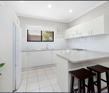 Modern 3-Bedroom Townhouse in the Heart of Liverpool - Photo 1