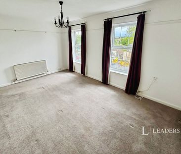 2 bedroom apartment to rent Orchard Parade, Eastbourne, BN20 - Photo 3