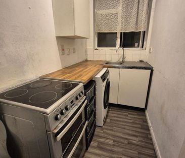 Studio Flat, Station Road, HA2 - Photo 2