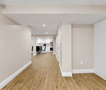 For Lease - 6 Mcquarrie Lane, Vaughan, Ontario - Photo 4