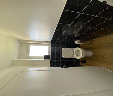 Location Appartement 4 pièces 97m² LES PONTS DE CE 49130 - Photo 1