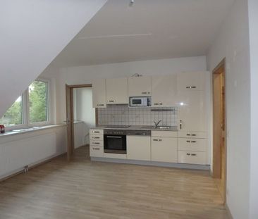 DACHGESCHOSSWOHNUNG MIT GEMEINSCHAFTSGARTEN IN AUSGEZEICHNETER WOHN... - Photo 1