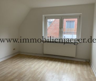 U-Bahn Ochsenzoll 7 min Fußnähe - modernisierte Dachwohnung - Einba... - Photo 2